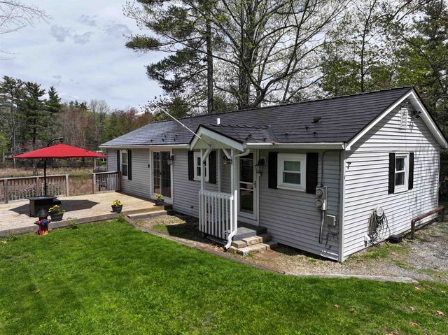 9 Riverside Drive, Fremont, NH 03044