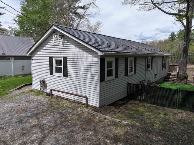 9 Riverside Drive, Fremont, NH 03044