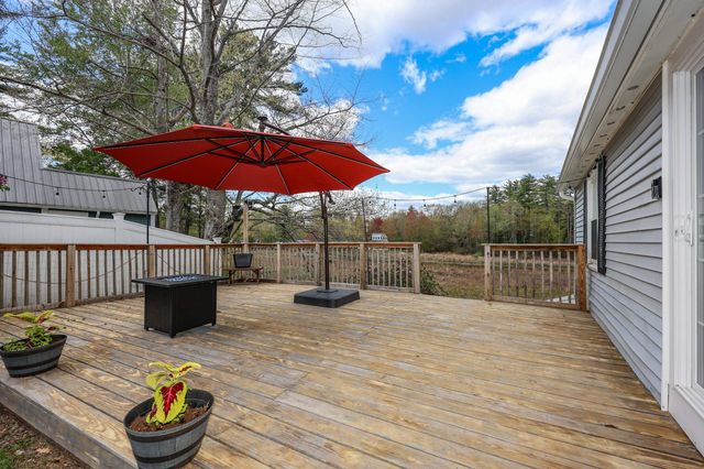 9 Riverside Drive, Fremont, NH 03044