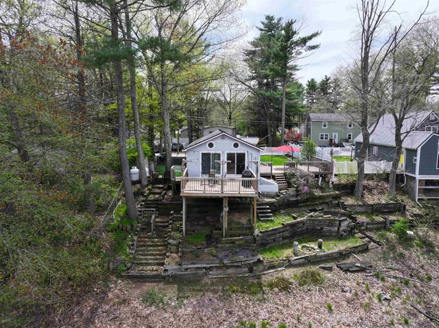 9 Riverside Drive, Fremont, NH 03044