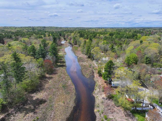 9 Riverside Drive, Fremont, NH 03044