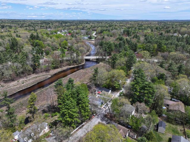 9 Riverside Drive, Fremont, NH 03044