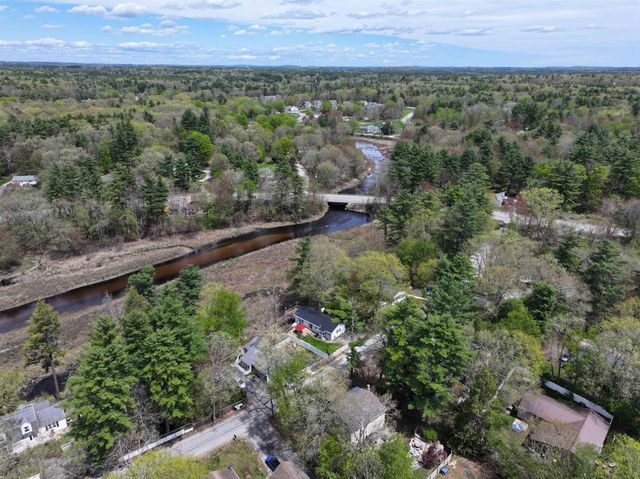 9 Riverside Drive, Fremont, NH 03044