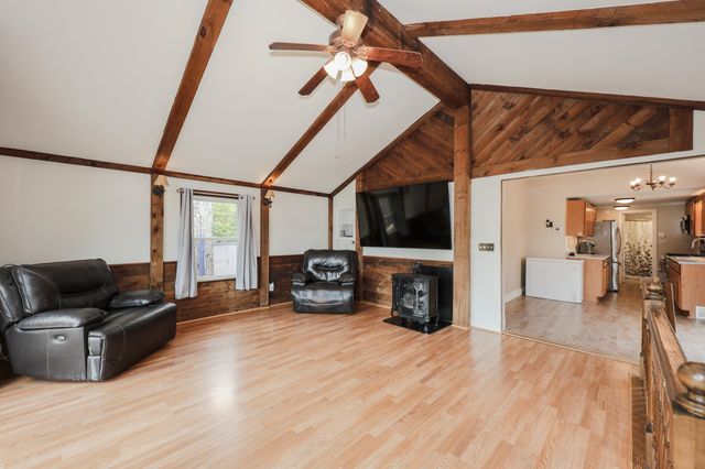 9 Riverside Drive, Fremont, NH 03044