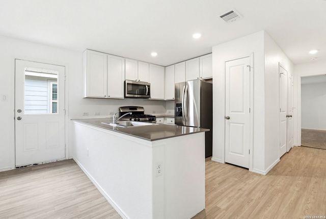 14623 Bolinger Ml, San Antonio, TX 78254
