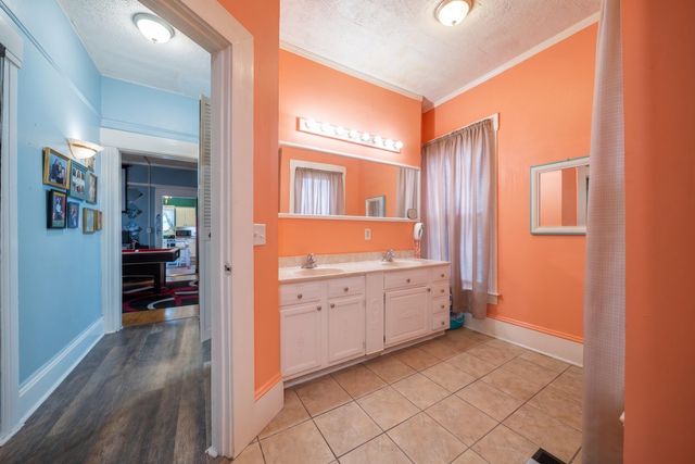 67 Pennacook Street, Manchester, NH 03104