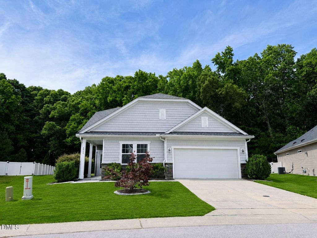 3049 Willow Ranch Drive, Fuquay Varina, NC 27526