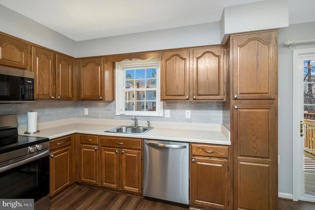 12950 LOCKLEVEN LN, Woodbridge, VA 22192