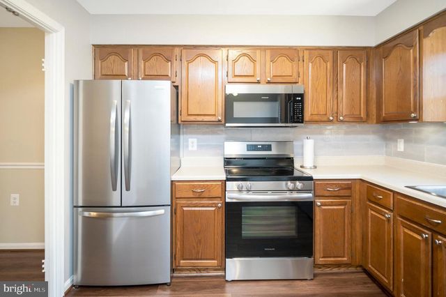 12950 LOCKLEVEN LN, Woodbridge, VA 22192