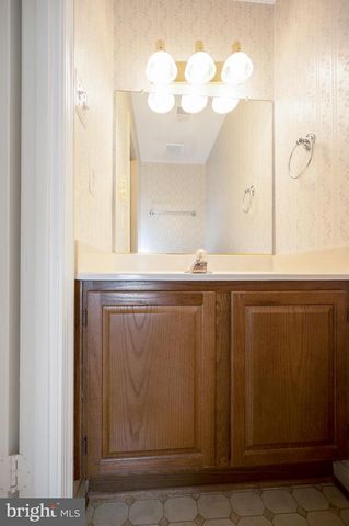 12950 LOCKLEVEN LN, Woodbridge, VA 22192