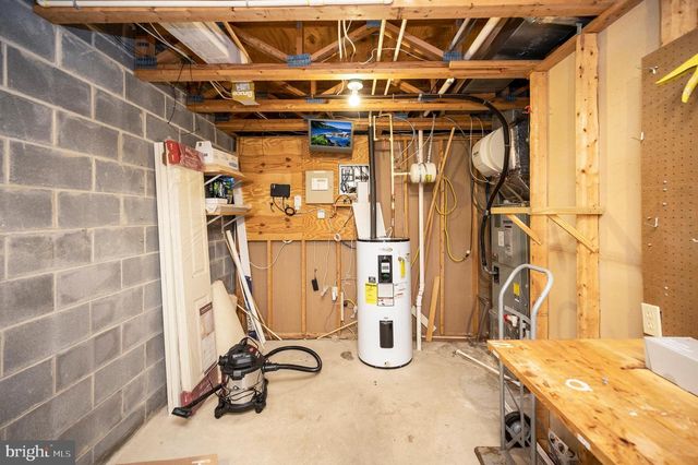 12950 LOCKLEVEN LN, Woodbridge, VA 22192