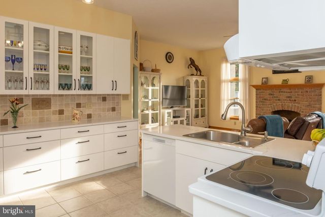536 REMINGTON DRIVE, Shippensburg, PA 17257