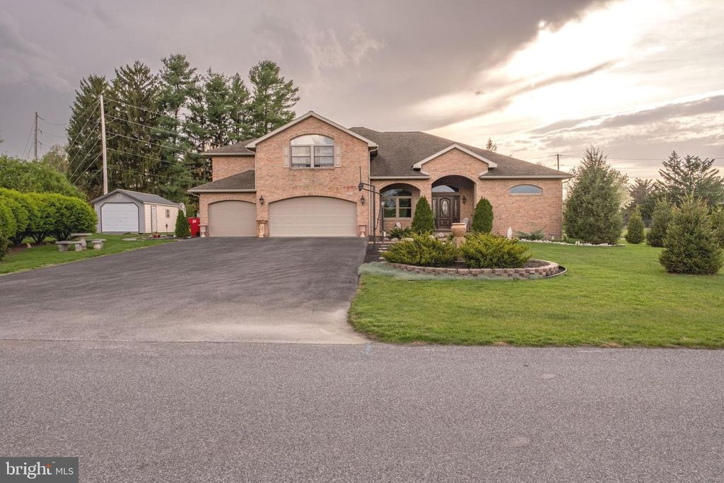 536 REMINGTON DRIVE, Shippensburg, PA 17257