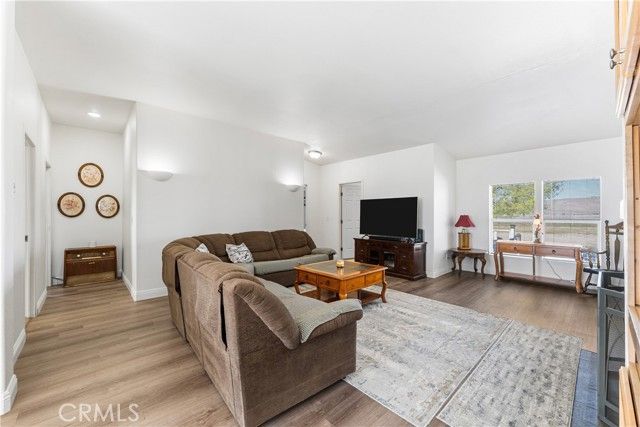 9890 Sue Ave, Rosamond, CA 93560