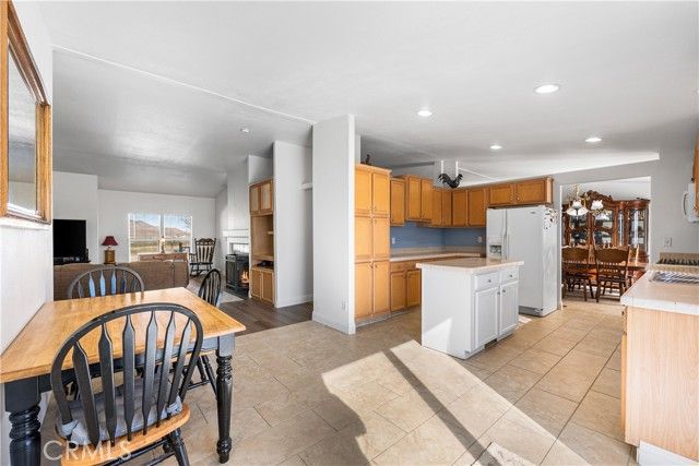 9890 Sue Ave, Rosamond, CA 93560