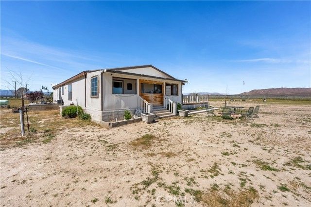 9890 Sue Ave, Rosamond, CA 93560