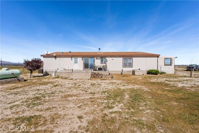 9890 Sue Ave, Rosamond, CA 93560