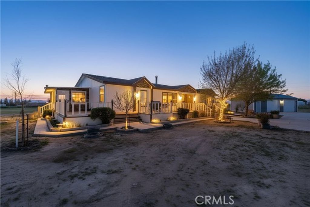 9890 Sue Ave, Rosamond, CA 93560