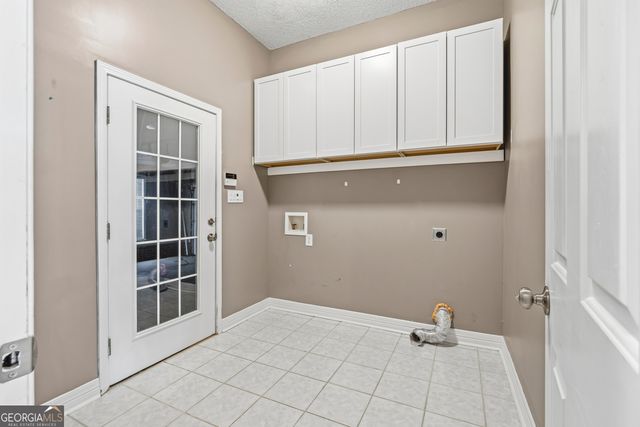 104 Henry Drive, Gray, GA 31032
