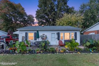10008 Donau Ln, Louisville, KY 40272