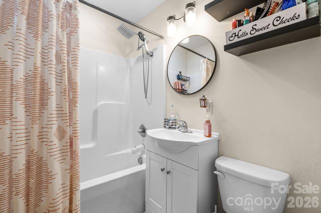 3691 Vantage Heights Circle, Lenoir, NC 28645