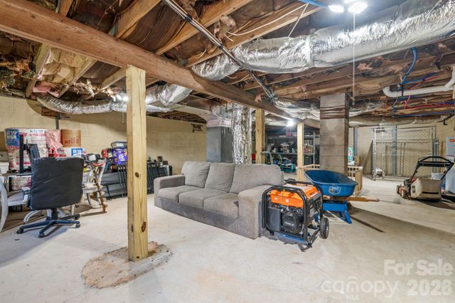 3691 Vantage Heights Circle, Lenoir, NC 28645