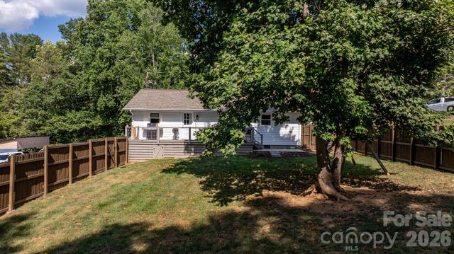 3691 Vantage Heights Circle, Lenoir, NC 28645