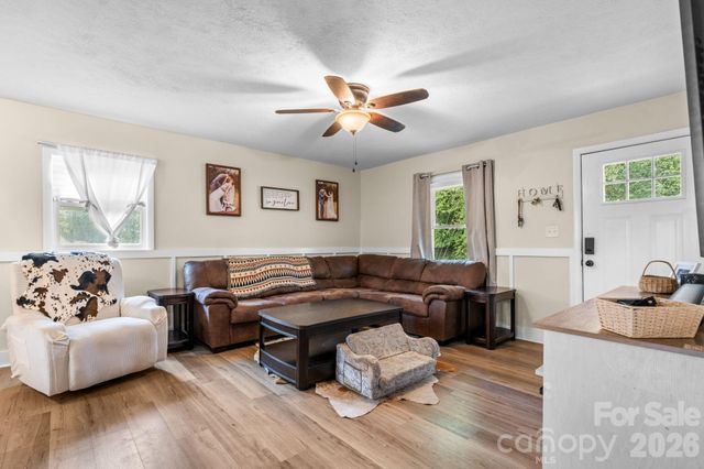 3691 Vantage Heights Circle, Lenoir, NC 28645