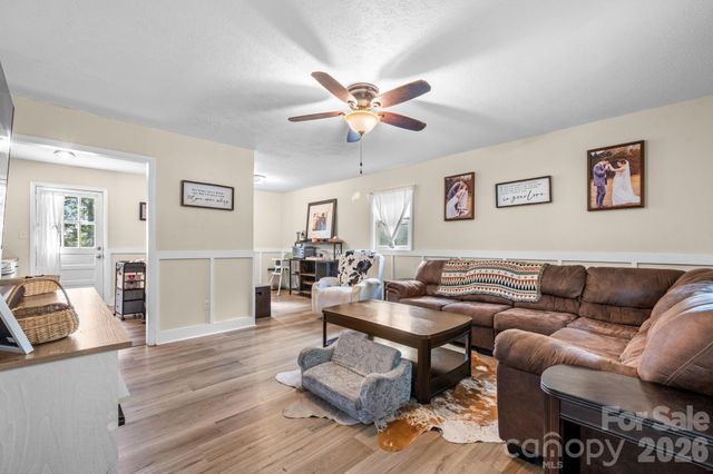 3691 Vantage Heights Circle, Lenoir, NC 28645