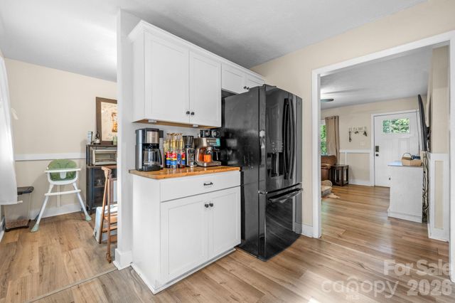 3691 Vantage Heights Circle, Lenoir, NC 28645