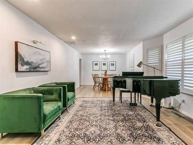 722 Pine Oak Drive, Edmond, OK 73034
