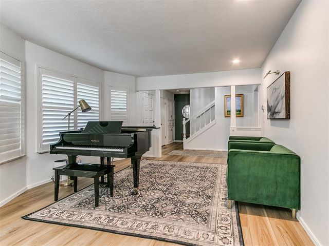 722 Pine Oak Drive, Edmond, OK 73034
