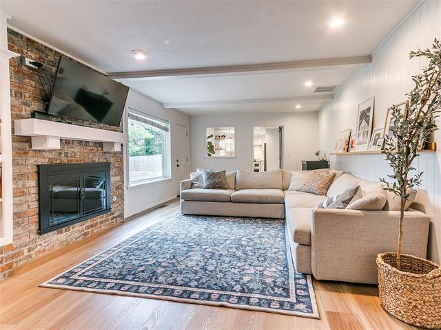 722 Pine Oak Drive, Edmond, OK 73034