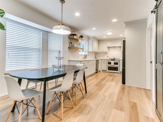 722 Pine Oak Drive, Edmond, OK 73034
