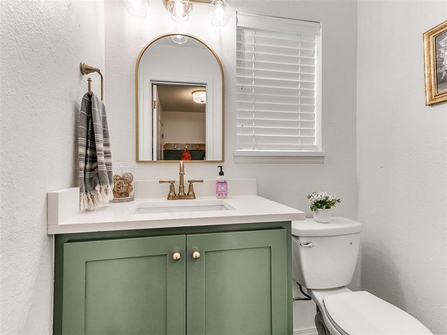 722 Pine Oak Drive, Edmond, OK 73034
