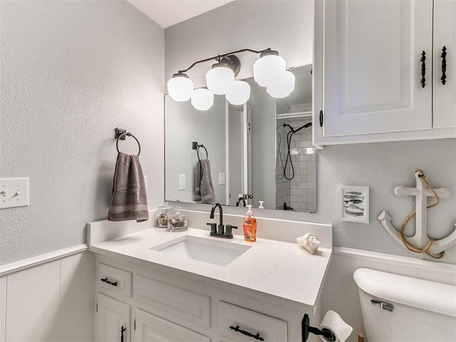 722 Pine Oak Drive, Edmond, OK 73034