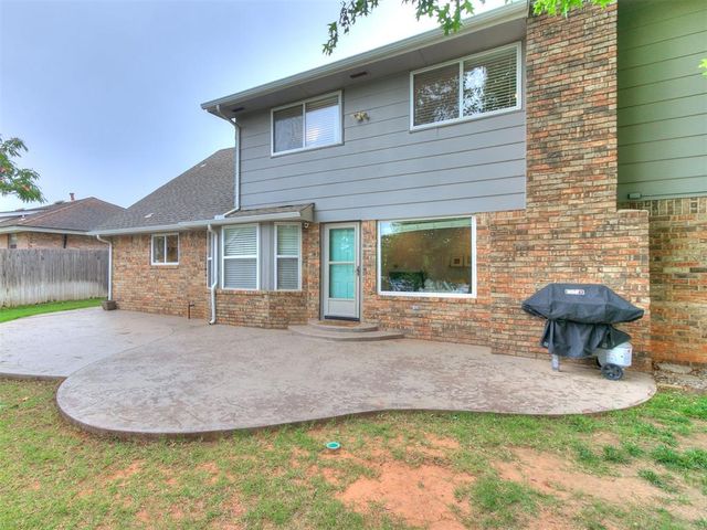 722 Pine Oak Drive, Edmond, OK 73034