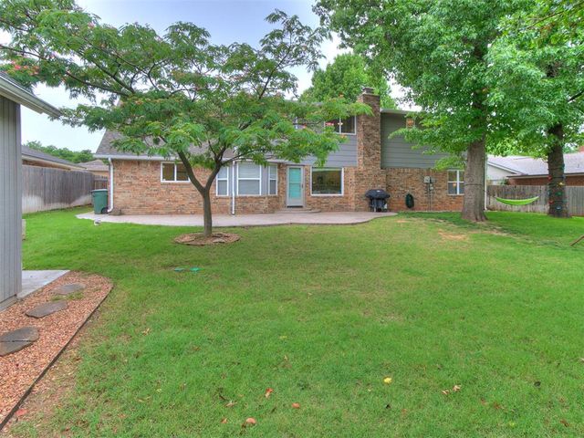 722 Pine Oak Drive, Edmond, OK 73034
