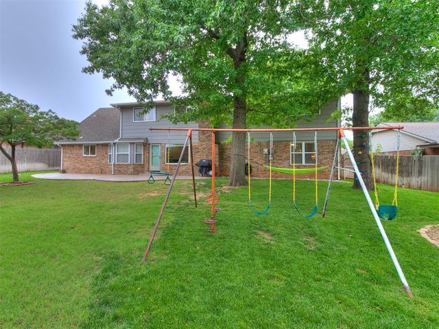 722 Pine Oak Drive, Edmond, OK 73034