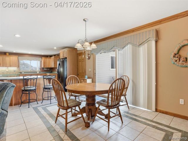 4695 Melanie Lane, White Lake, MI 48383