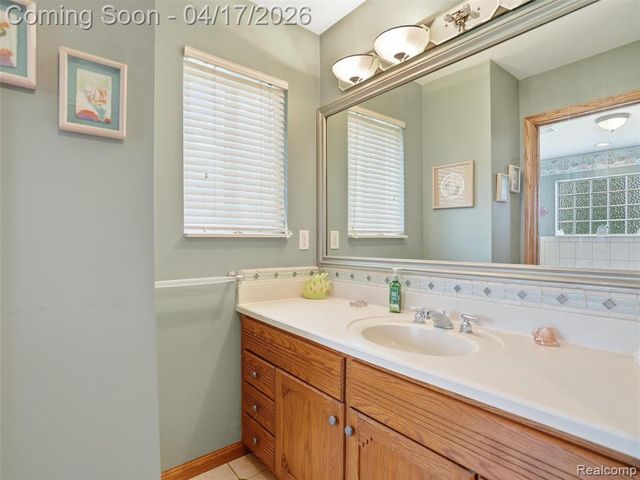 4695 Melanie Lane, White Lake, MI 48383