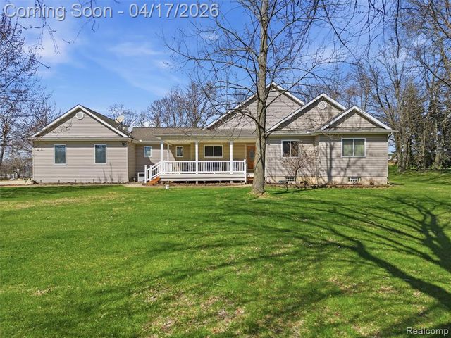 4695 Melanie Lane, White Lake, MI 48383