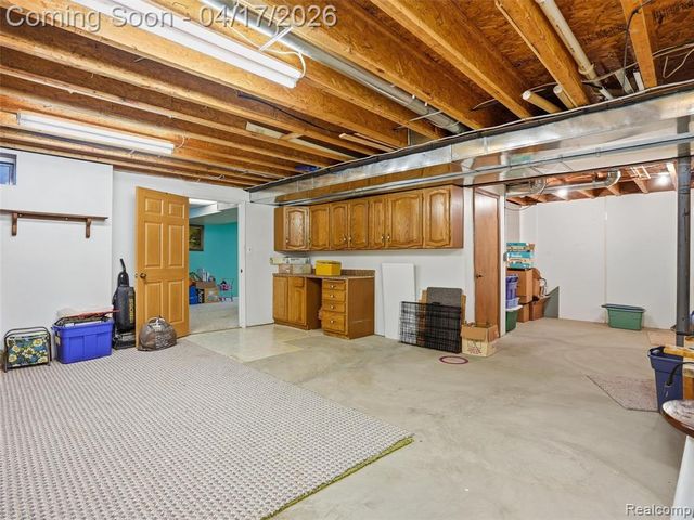 4695 Melanie Lane, White Lake, MI 48383