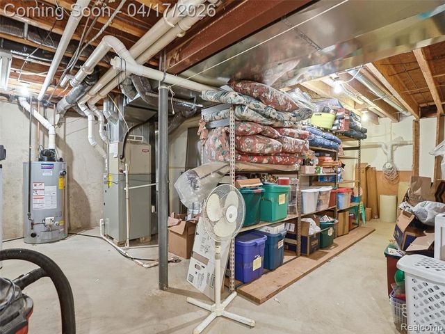 4695 Melanie Lane, White Lake, MI 48383