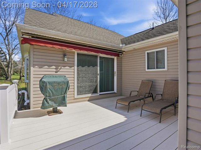 4695 Melanie Lane, White Lake, MI 48383