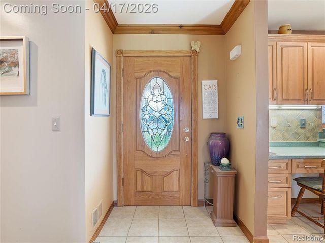 4695 Melanie Lane, White Lake, MI 48383