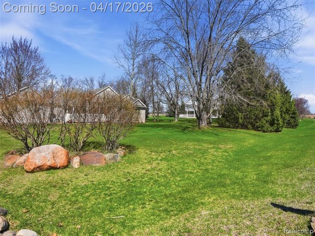4695 Melanie Lane, White Lake, MI 48383