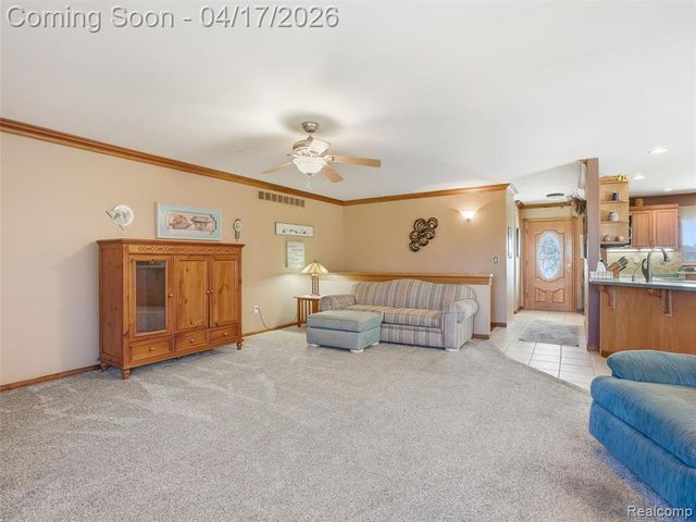 4695 Melanie Lane, White Lake, MI 48383