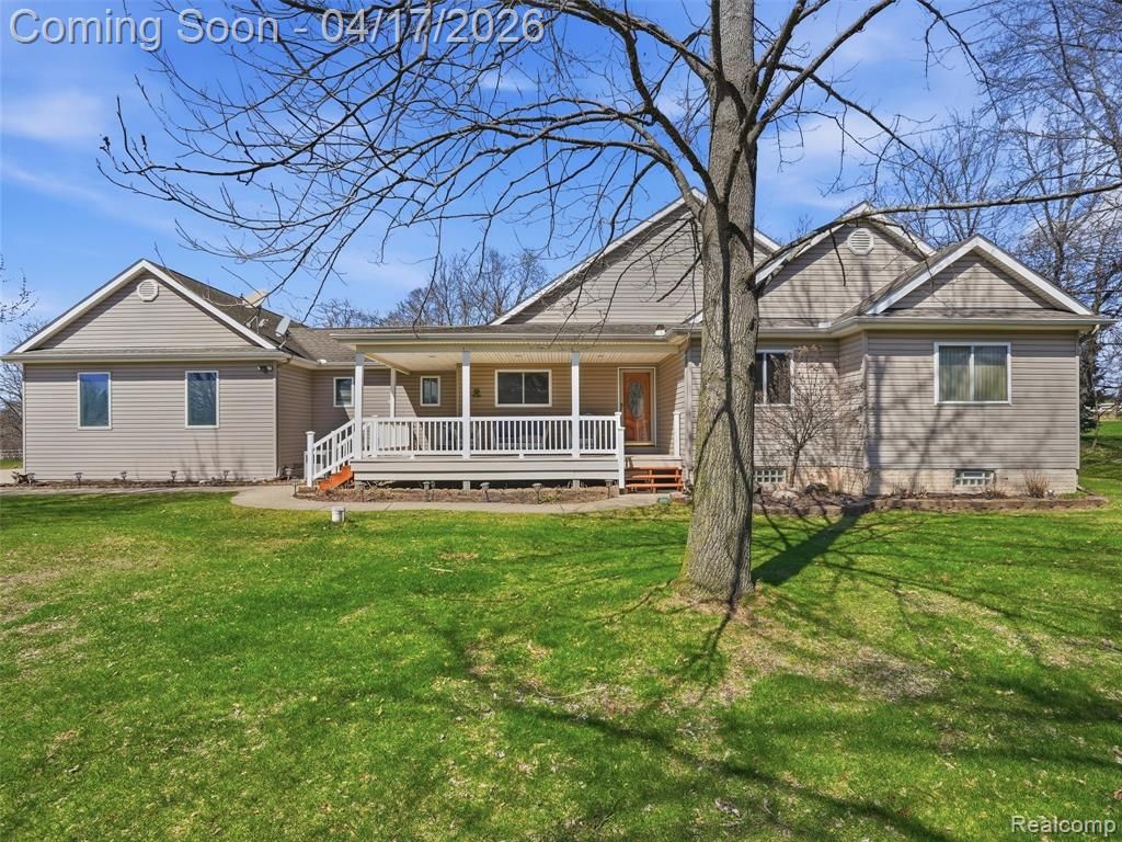 4695 Melanie Lane, White Lake, MI 48383