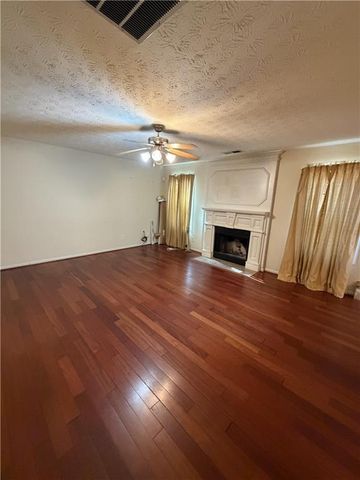 829 Sweden Forest Cove, Hampton, GA 30228